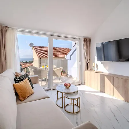 Apartament Indigo *