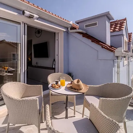 Apartament Indigo *