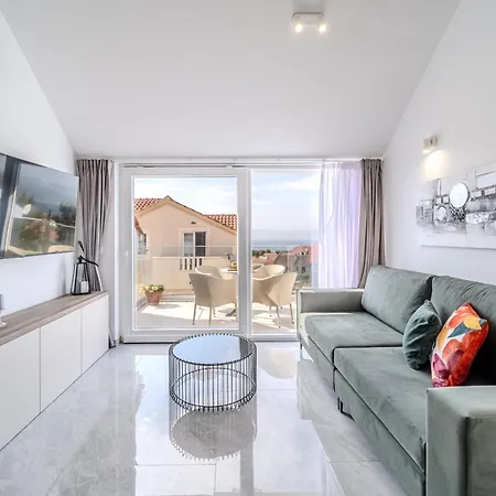 Indigo * 苏佩塔尔